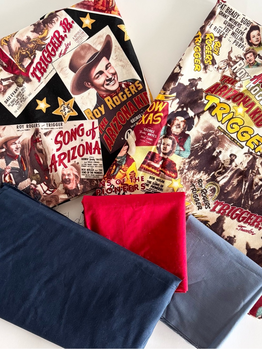 Bundle of Vintage Fabric Roy Rogers and Trigger with 3 Coordinating Solids